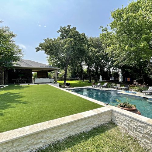 Outdoor space and pristine turf in Southlake 76092