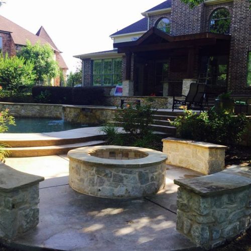 Elegant outdoor living space in Bartonville 76226