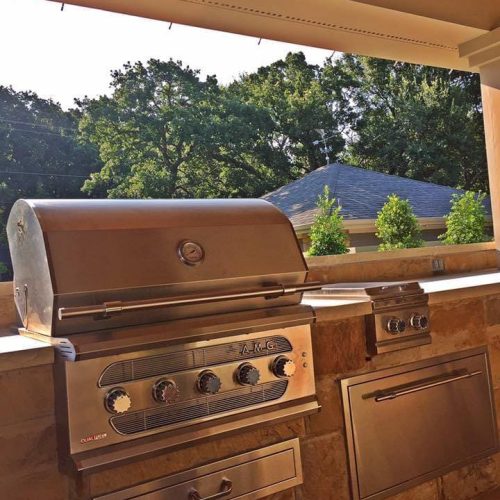 Outdoor kitchen and living space in Bartonville 76226